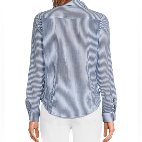 Lilly Pulitzer Chambray pinstriped button down - Picture 2 of 6